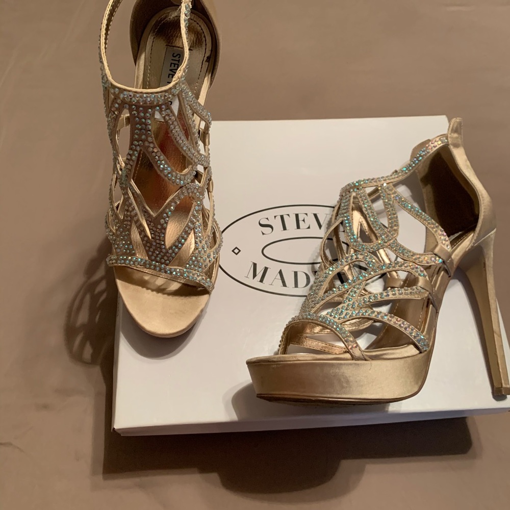 Steve Madden Singer platform heels